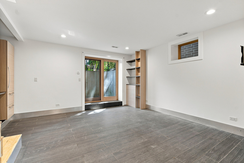 2334 W Medill Avenue - Photo 34