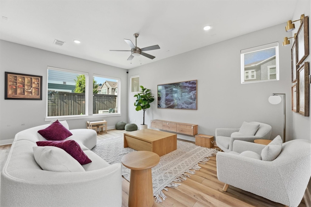 2502 Eason Lane - Photo 3