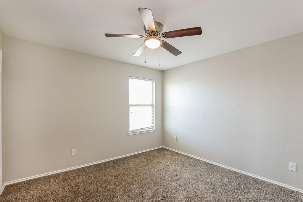 2734 Gold Flake Terrace Road - Photo 9