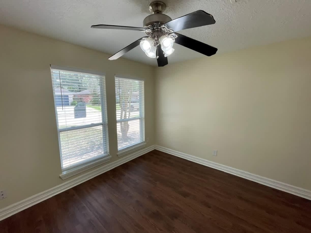 9422 Chartermoss Circle - Photo 3