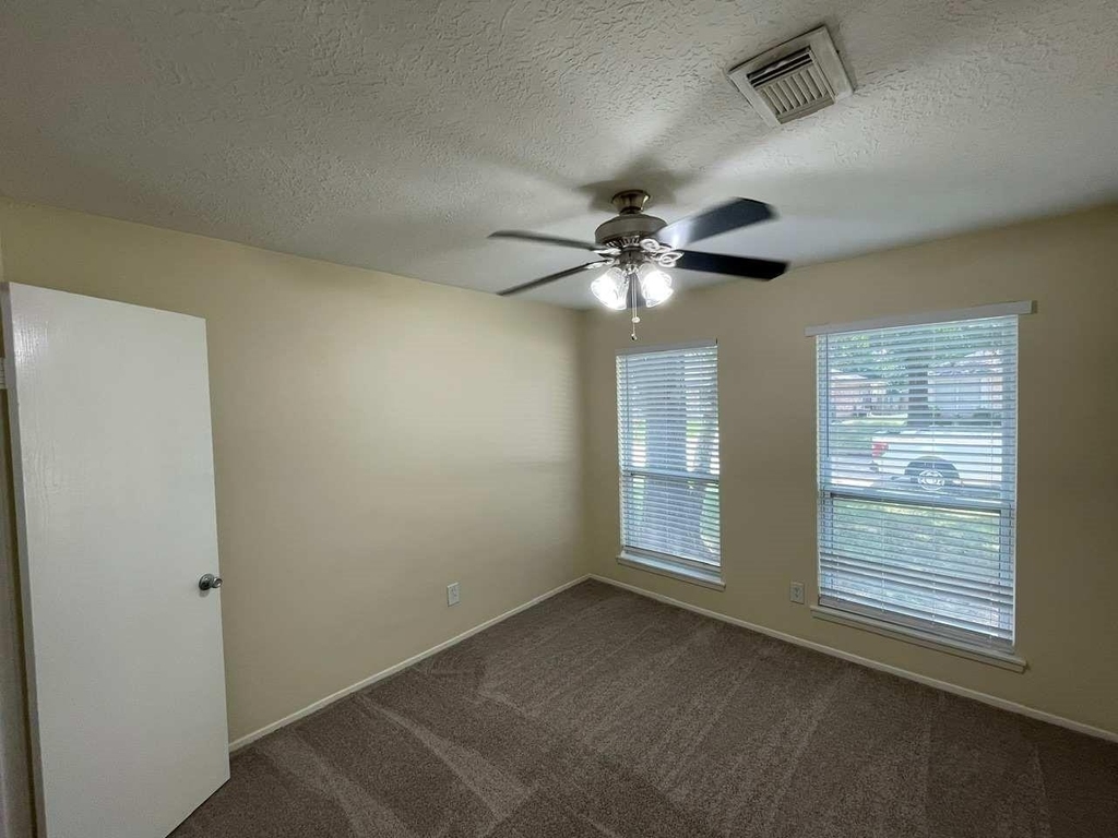 9422 Chartermoss Circle - Photo 5