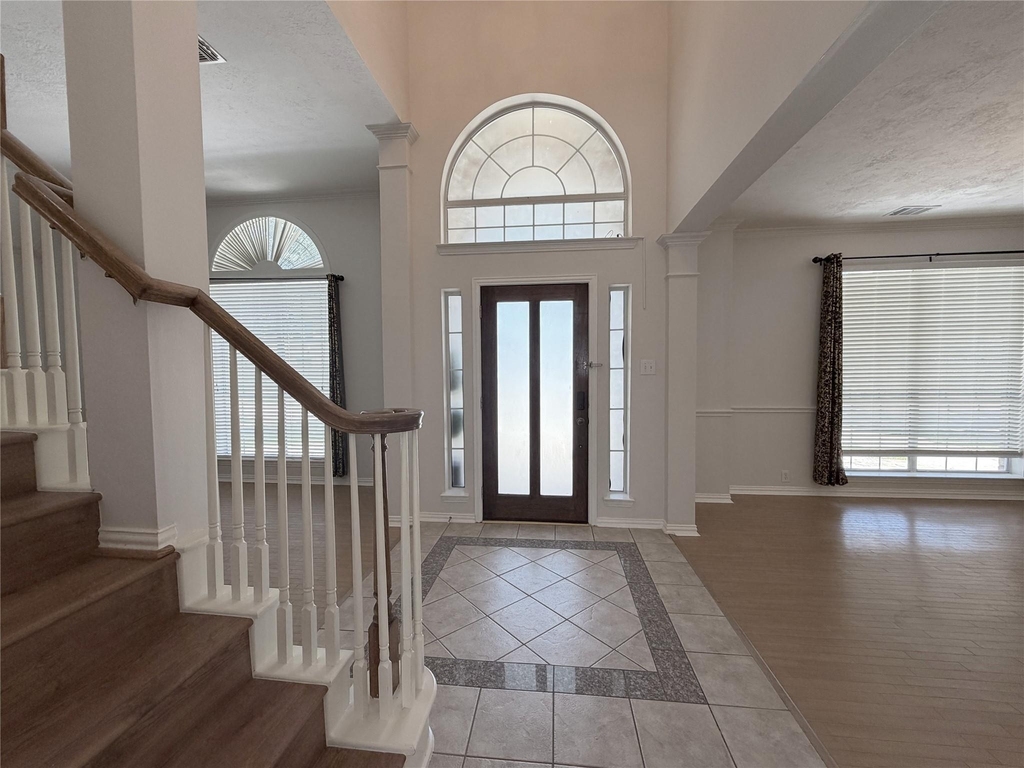 3822 Shady Harbor Drive - Photo 3