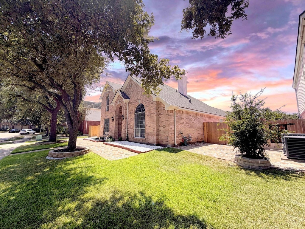3822 Shady Harbor Drive - Photo 1