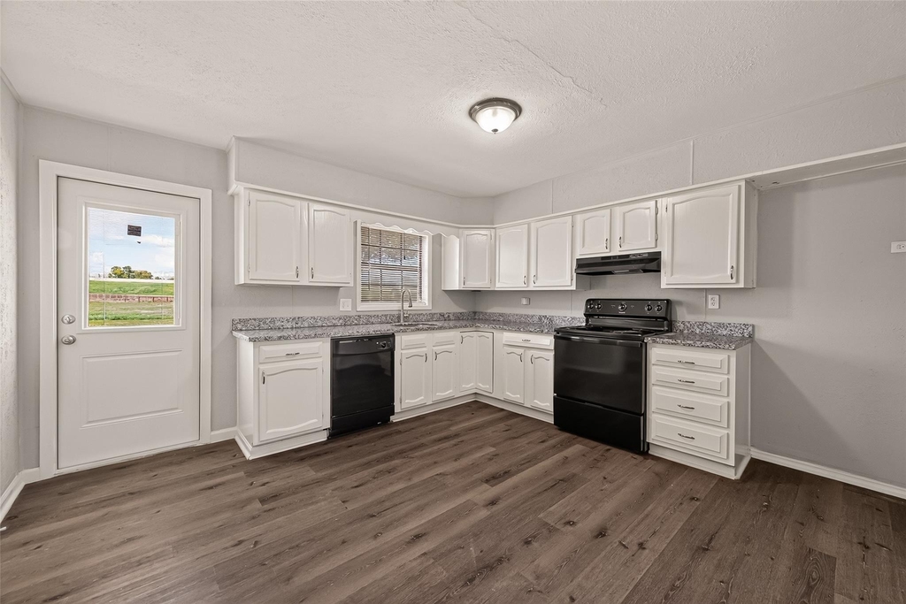 2422 Florence Street - Photo 7