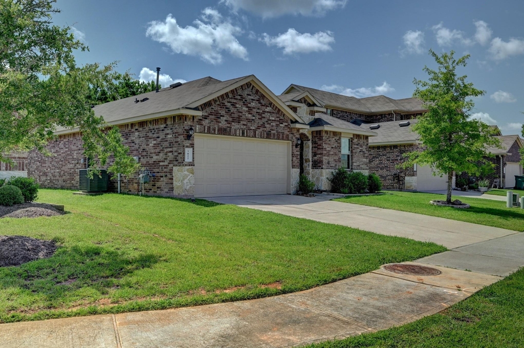 7022 N Sound Lane - Photo 1