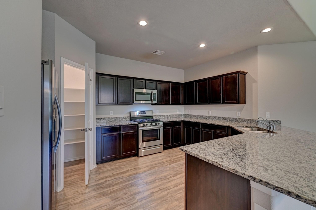 7022 N Sound Lane - Photo 11