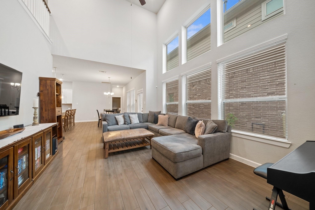 27022 Brighton Valley Way - Photo 2