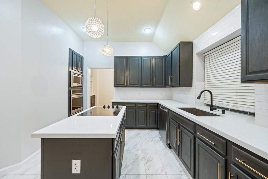 7624 Lone Meadow Court - Photo 16