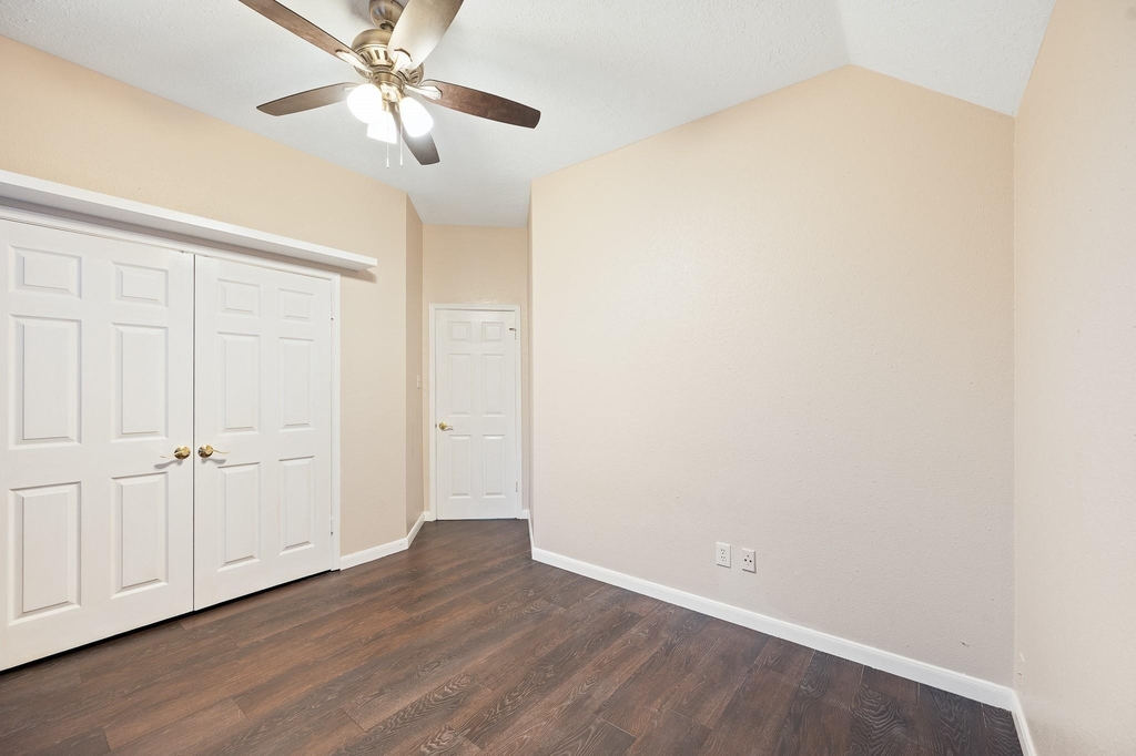 7624 Lone Meadow Court - Photo 34