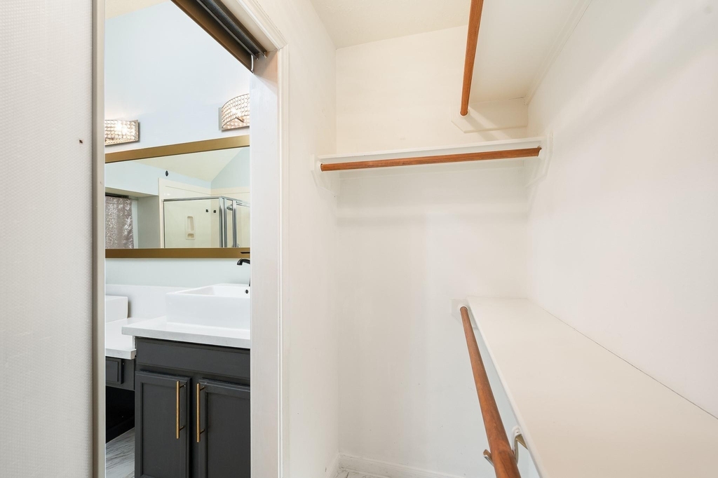 7624 Lone Meadow Court - Photo 27