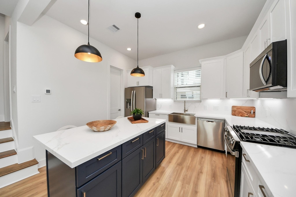 2430 Ella Boulevard - Photo 16