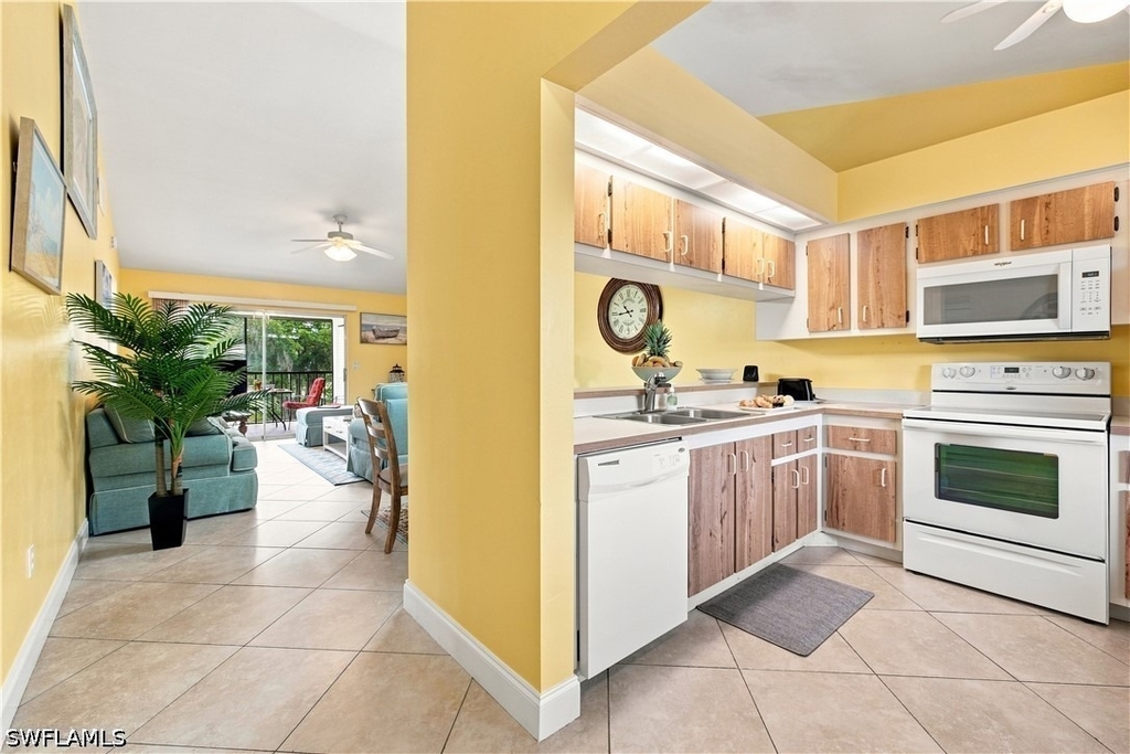 13090 Cross Creek Court - Photo 2