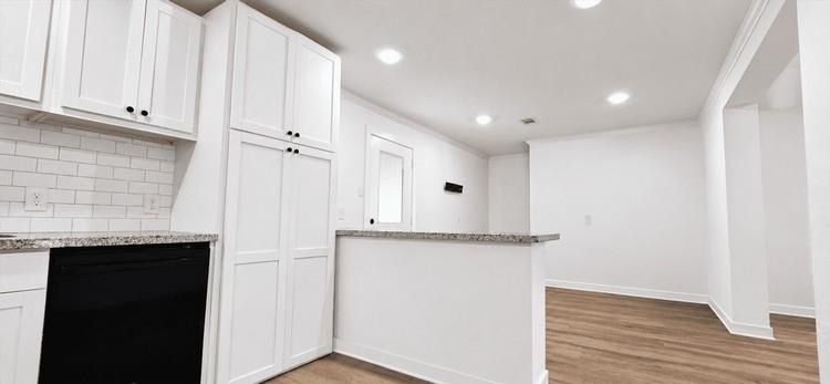 2102 Margaret Ave - Photo 3