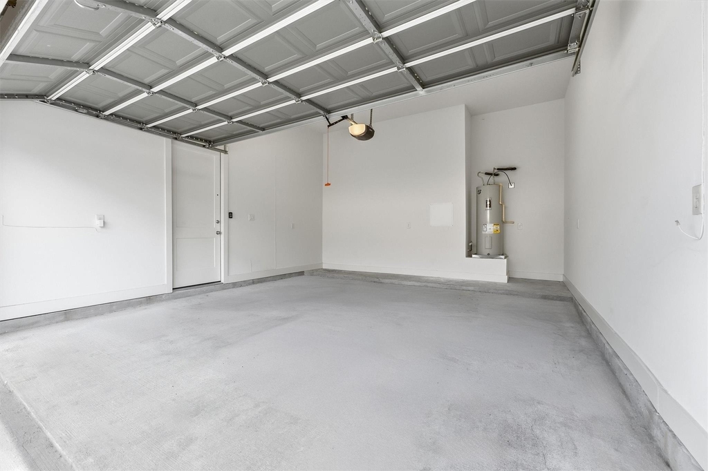 816 W 22nd Street - Photo 23