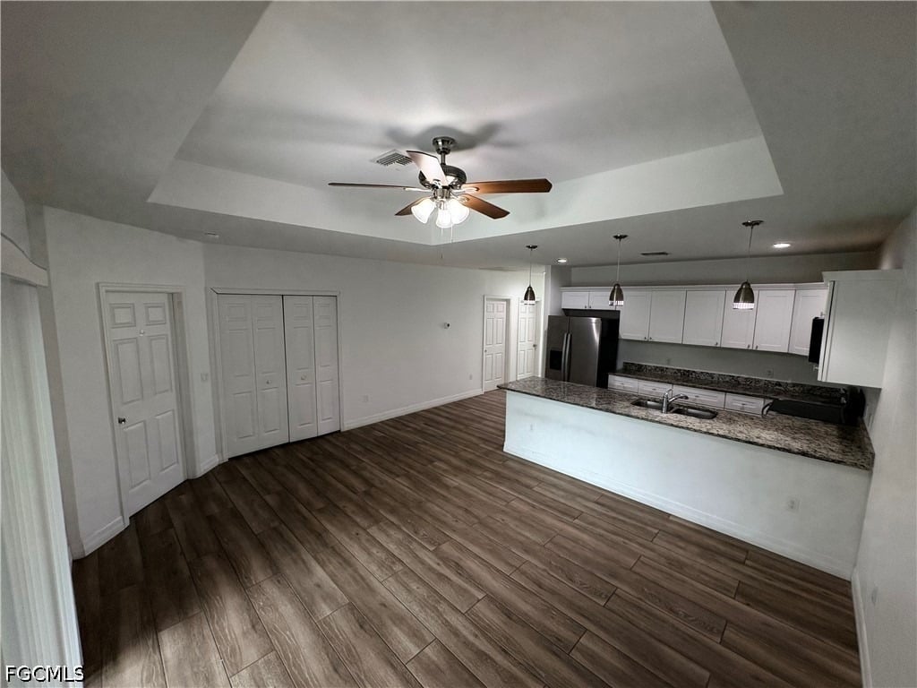 1104 Ichabod Avenue S - Photo 2