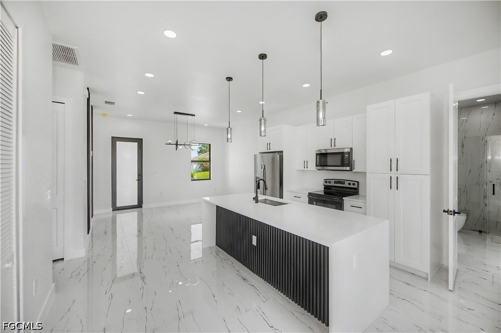 3123 69th Street W - Photo 6