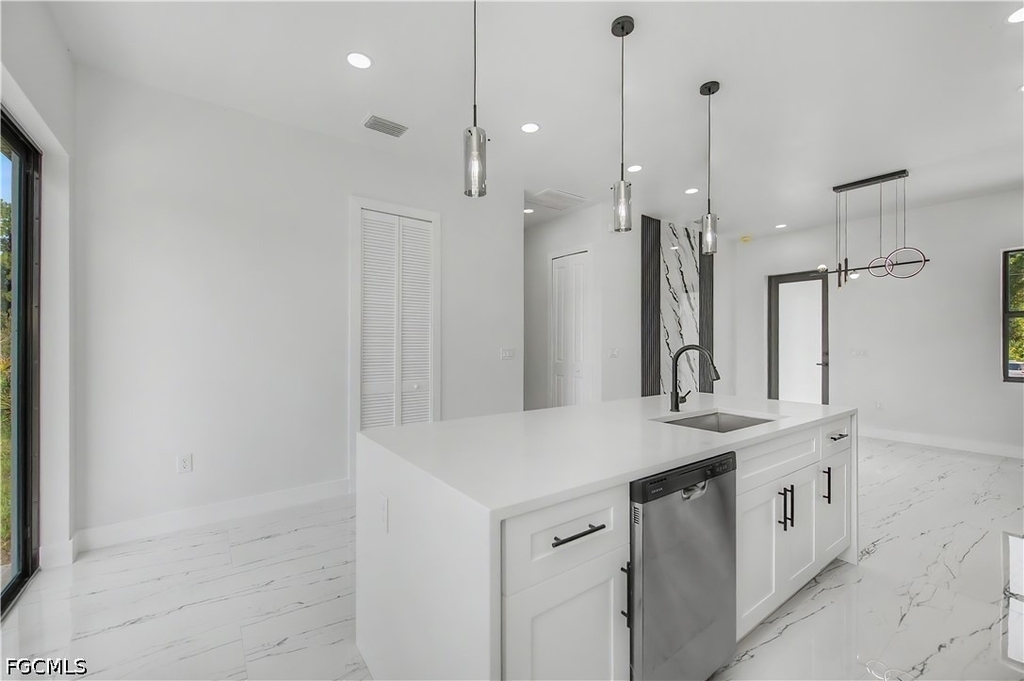 3123 69th Street W - Photo 10