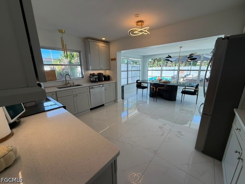 2267 Aldridge Avenue - Photo 22