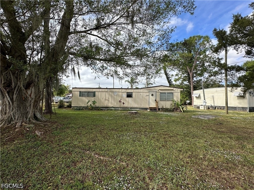 2268 Carlisle Lane - Photo 2