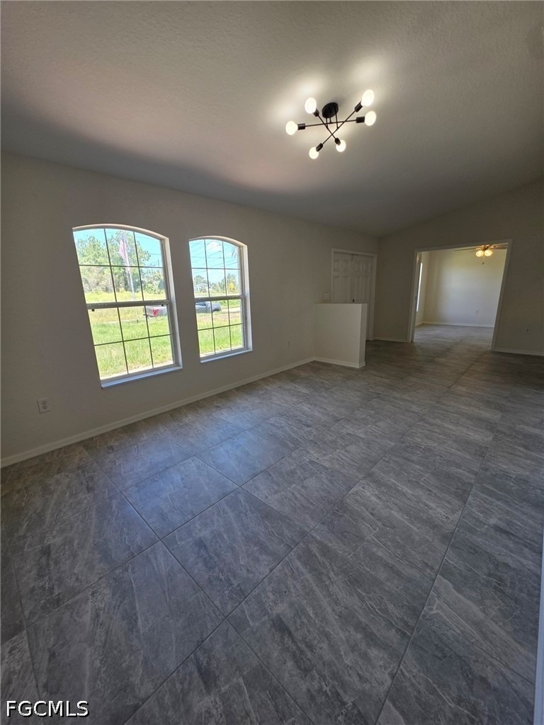 760 Lamar Street E - Photo 4
