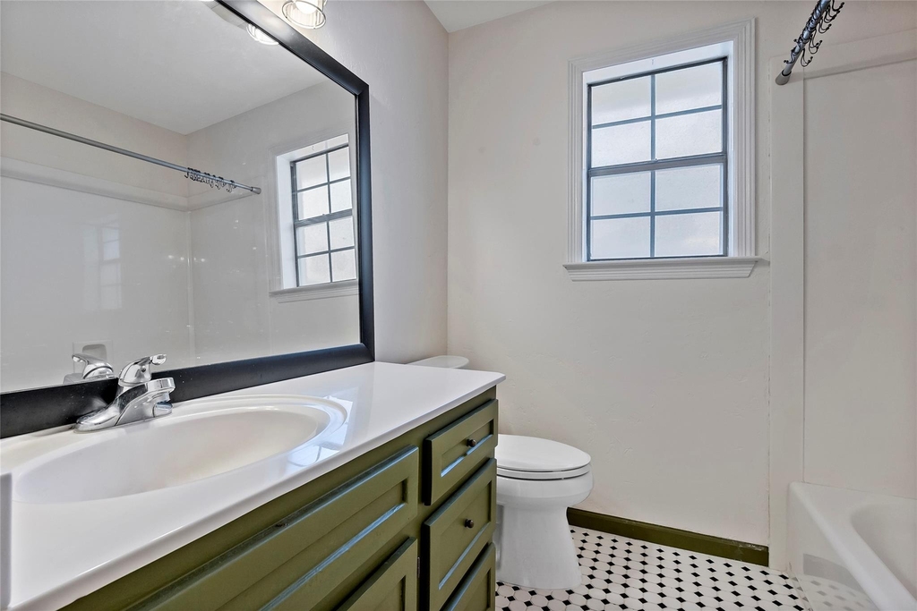 2920 Mirrormere Circle - Photo 23