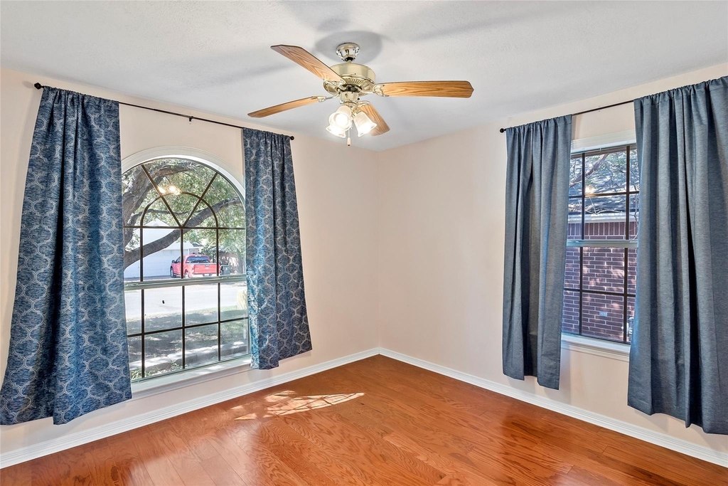 2920 Mirrormere Circle - Photo 22