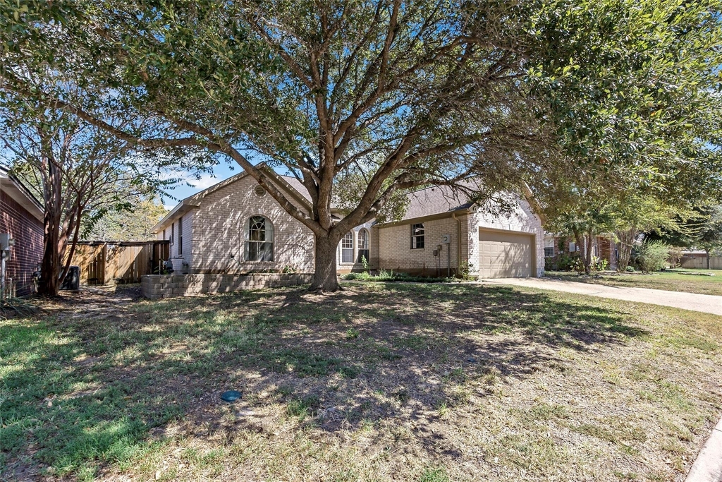 2920 Mirrormere Circle - Photo 1