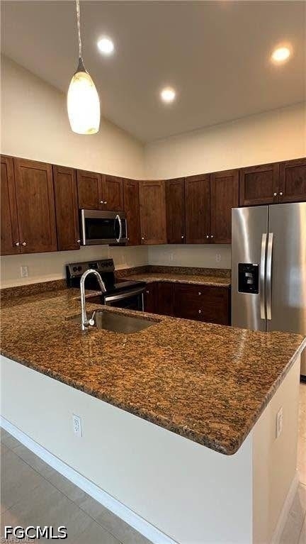1609 Savona Parkway W - Photo 2