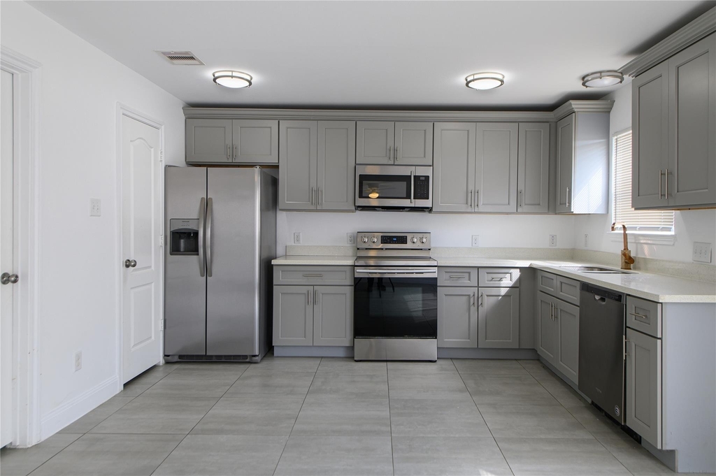 3429 Township Grove Lane - Photo 4