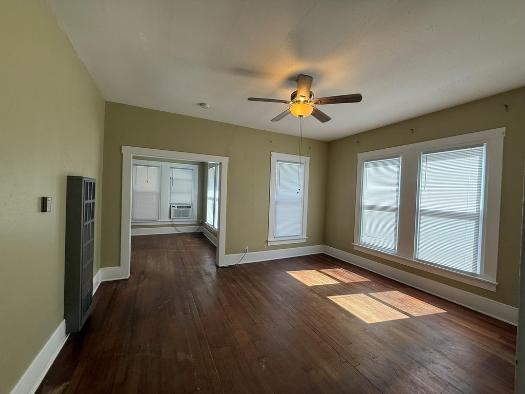 715 Anderson Street - Photo 4
