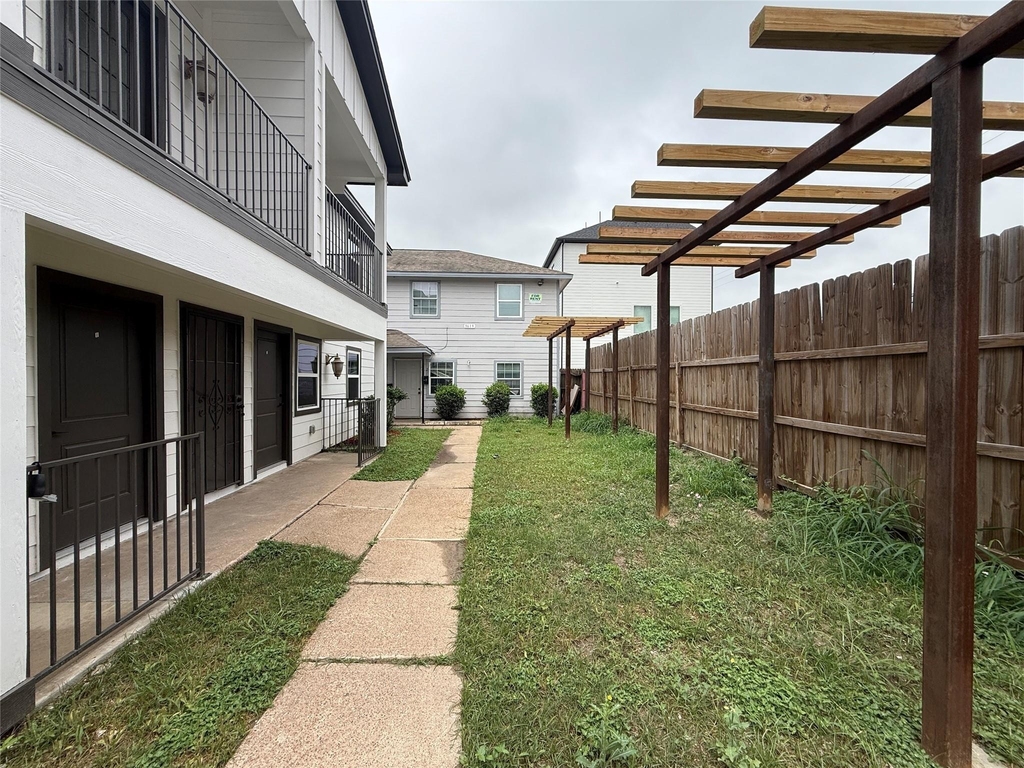3617 Rosalie Street - Photo 1