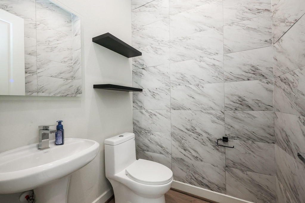 4508 Trevor Park Lane - Photo 18
