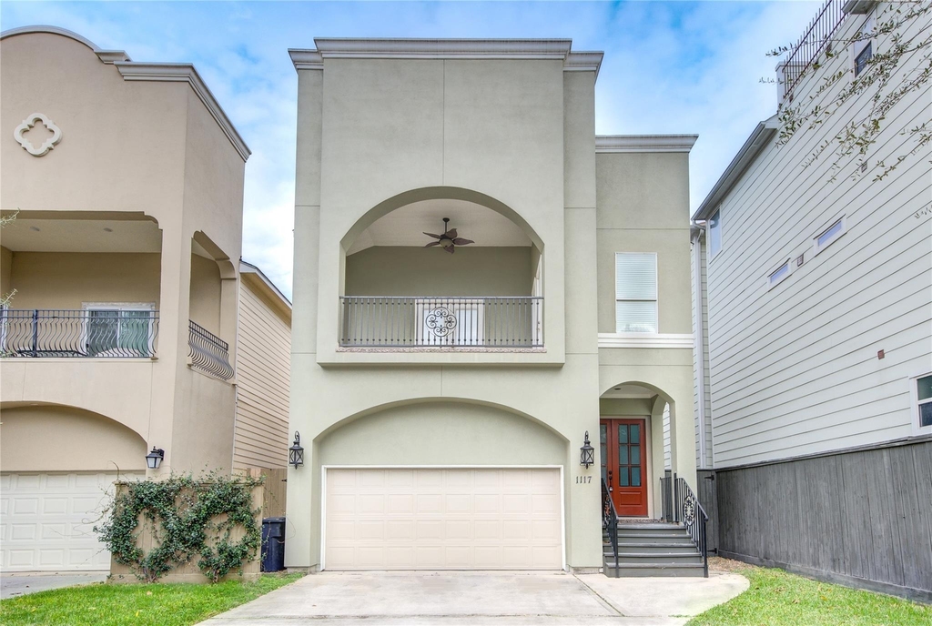 1117 W 18th Street - Photo 0