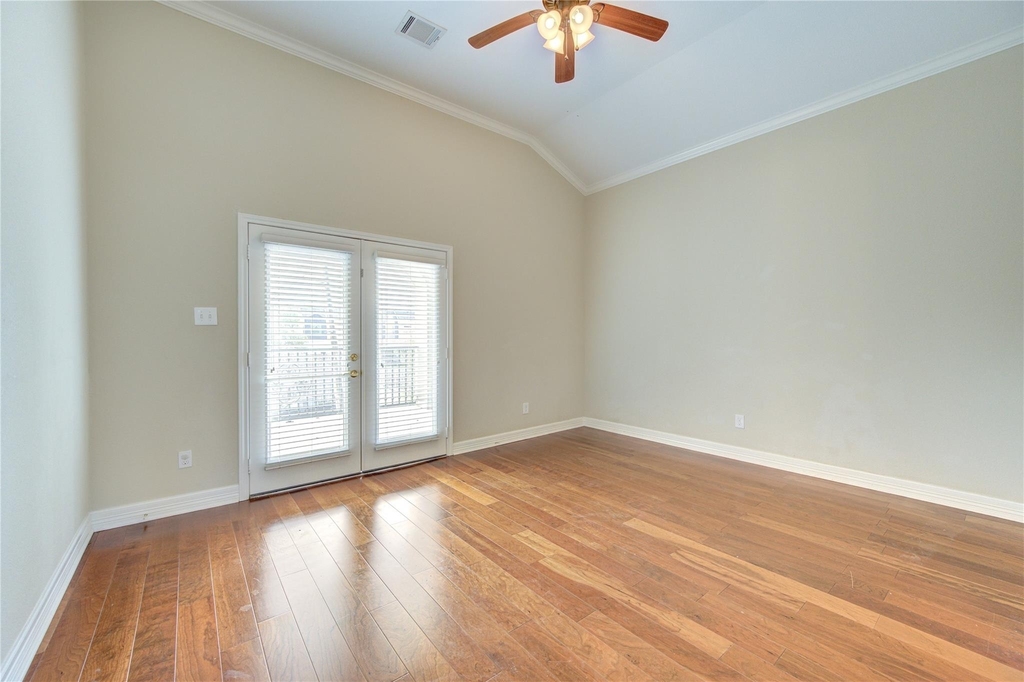 1117 W 18th Street - Photo 23