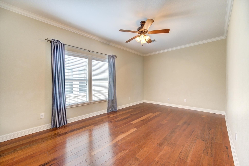 1117 W 18th Street - Photo 24