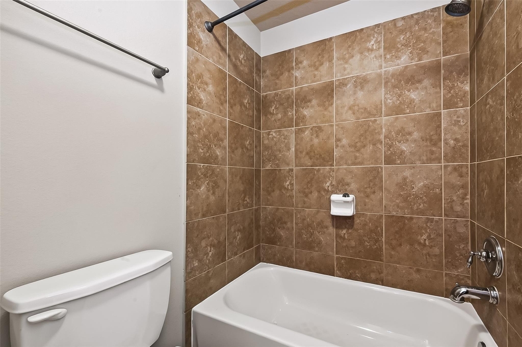 28207 Chalet Park Drive - Photo 31