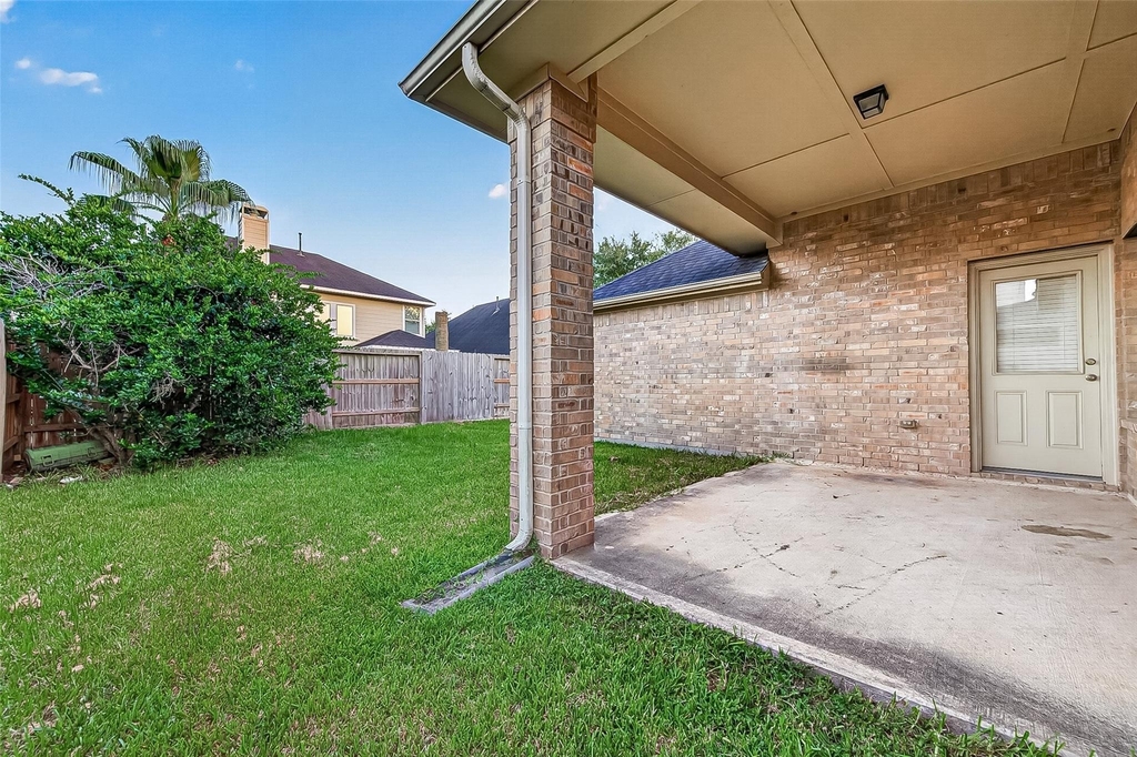 28207 Chalet Park Drive - Photo 35