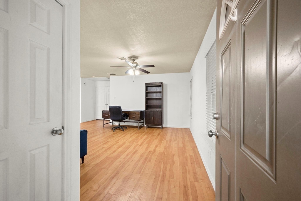 16803 Crestmont - Photo 4