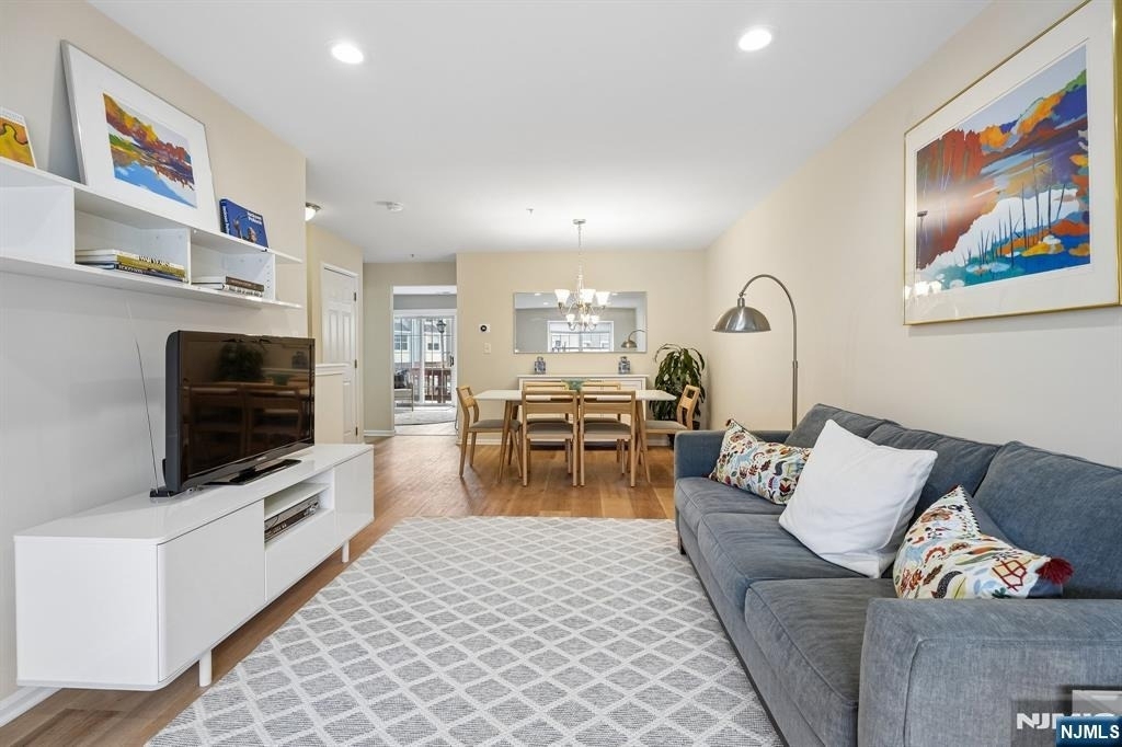 55 Greenbrook - Photo 1