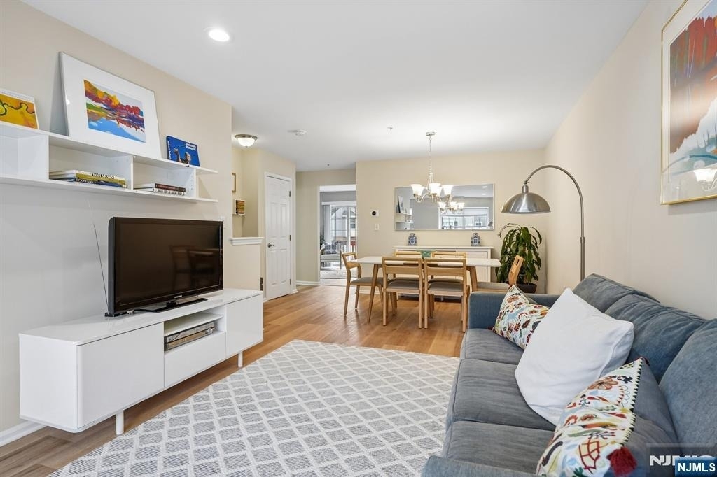 55 Greenbrook - Photo 2
