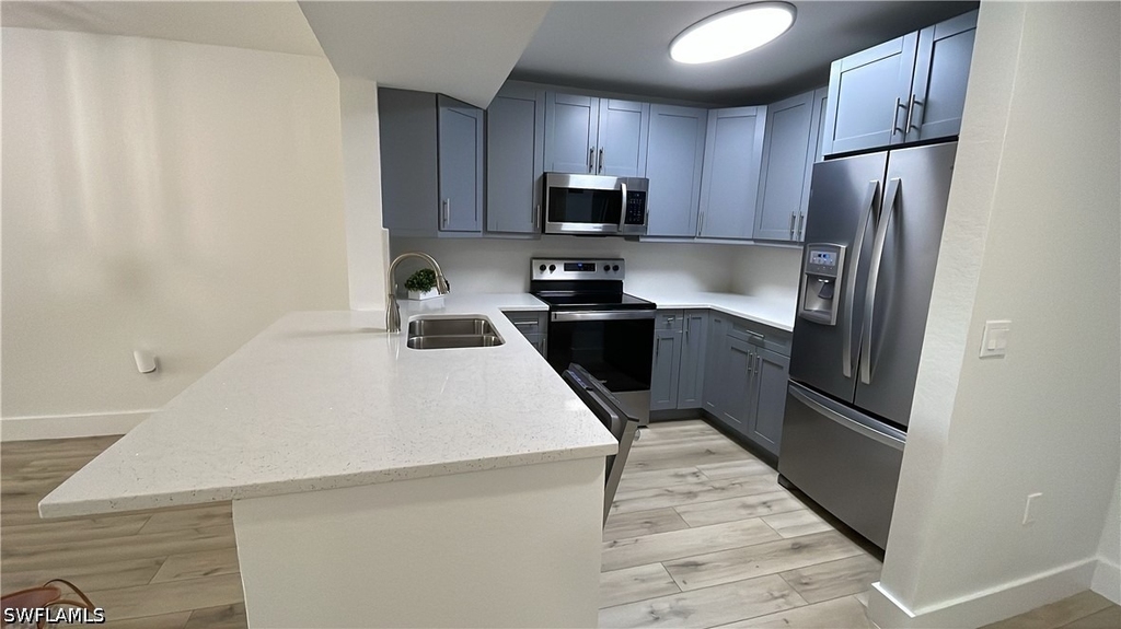 8234 Key Royal Circle - Photo 10