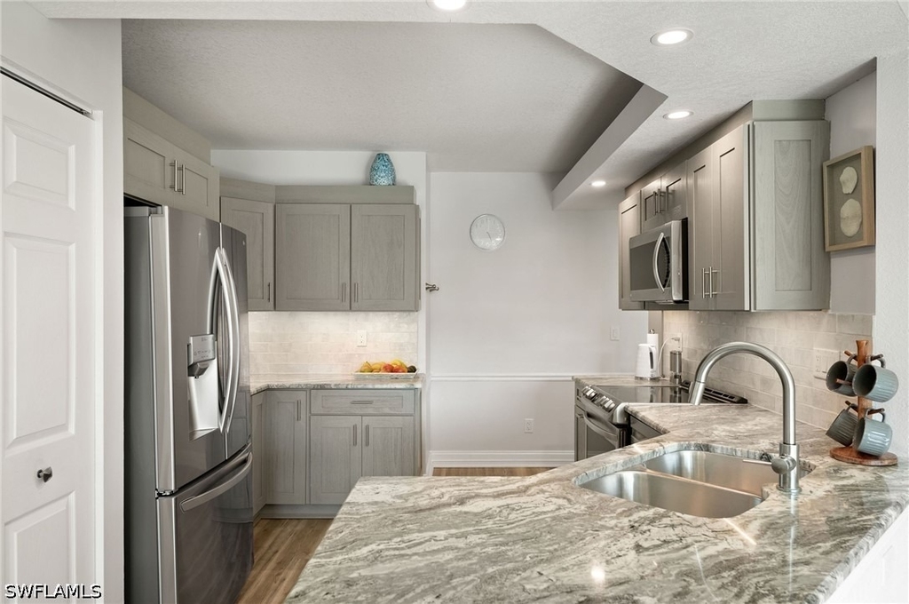 6855 Satinleaf Road S - Photo 9