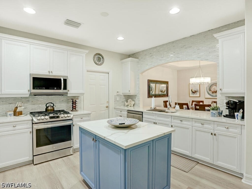 2847 Tiburon Boulevard E - Photo 9