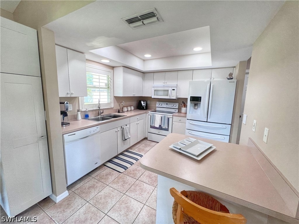137 Se 17th Terrace - Photo 3