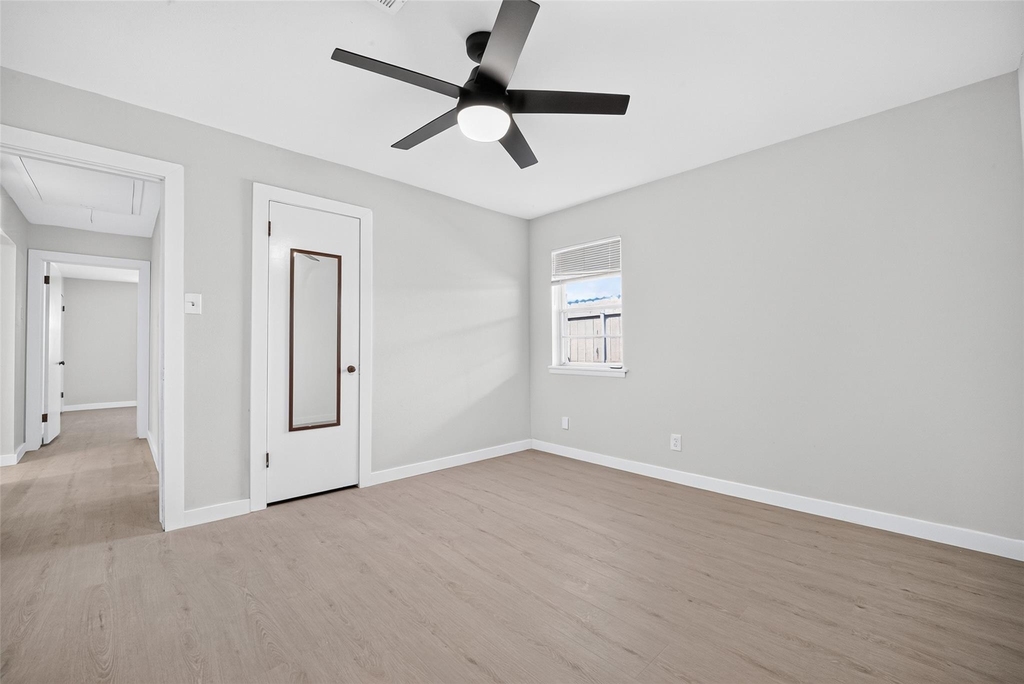 6131 Birdwood Road - Photo 10