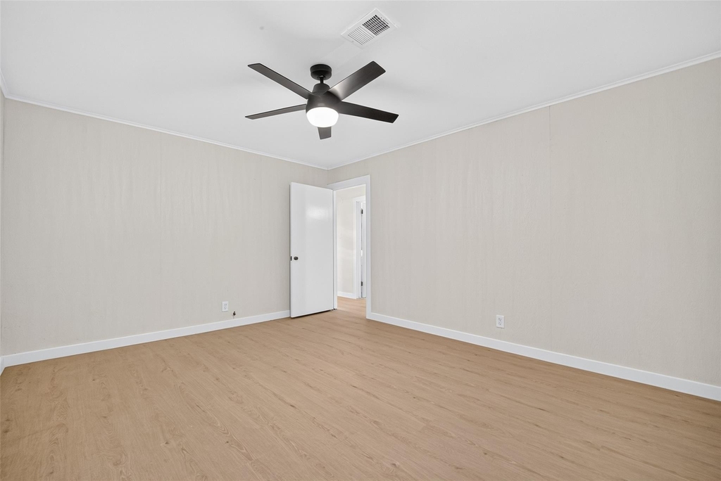 6131 Birdwood Road - Photo 16