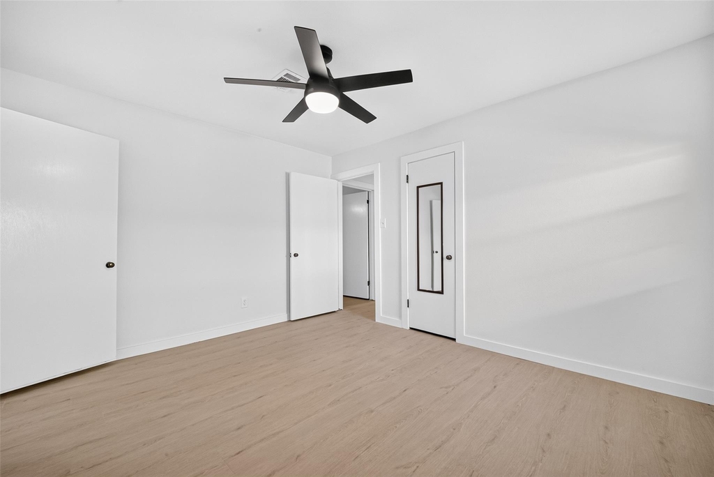 6131 Birdwood Road - Photo 11