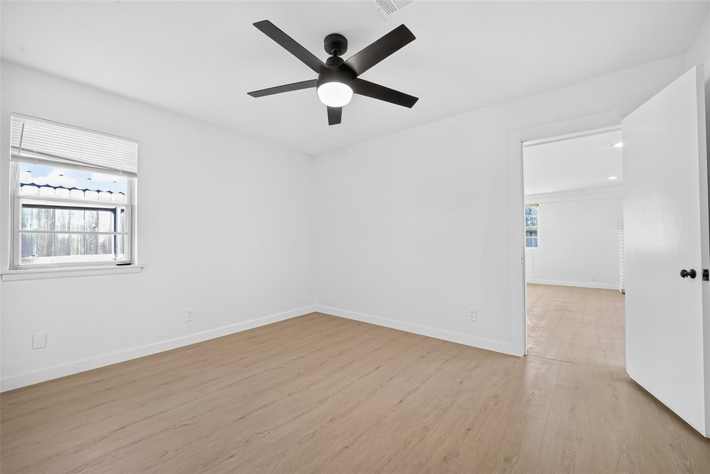 6131 Birdwood Road - Photo 12