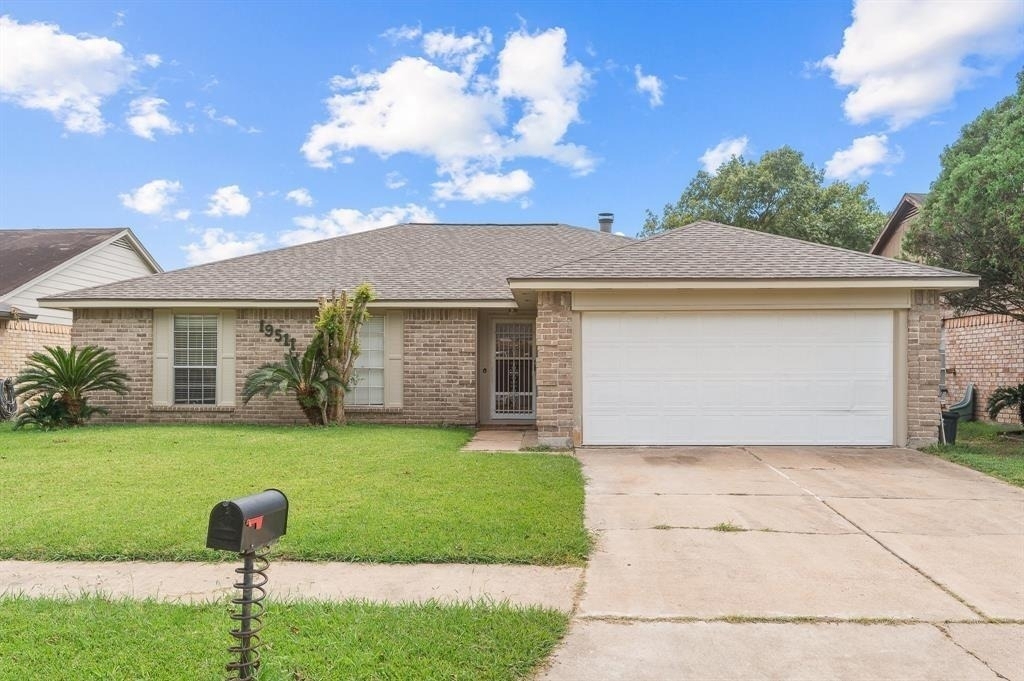 19511 Westhaven Drive - Photo 0