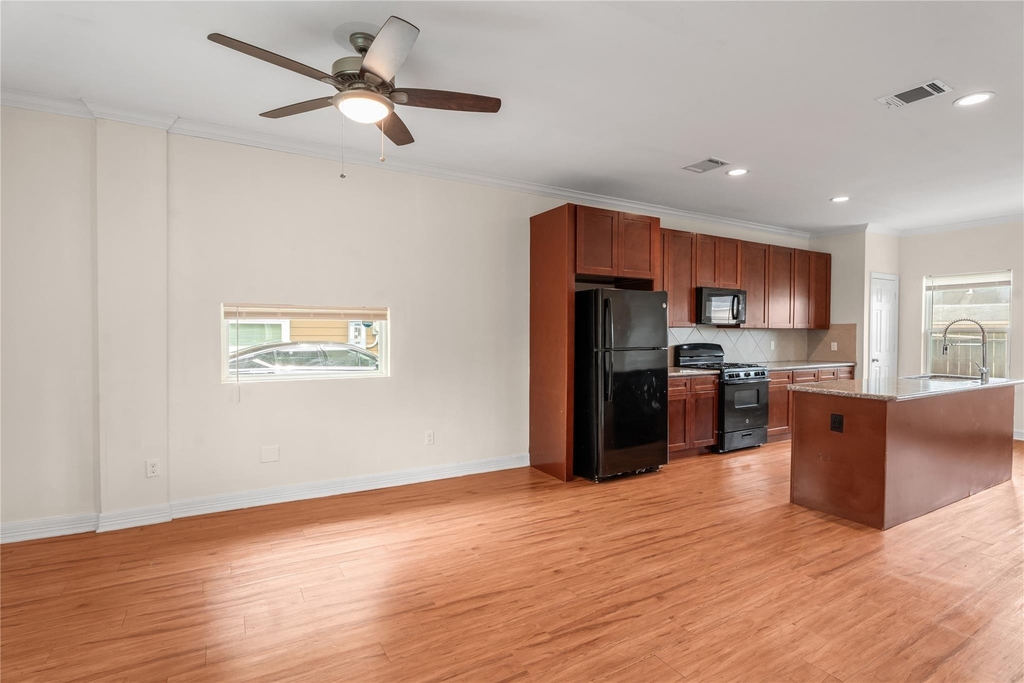 2407 Ferguson Way Road - Photo 3
